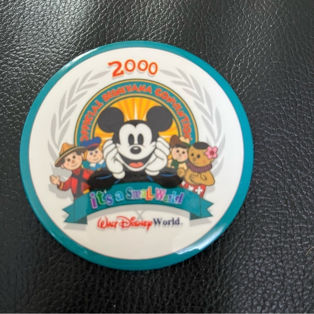 Walt Disney world parks pin button 2000 official disneyana convention